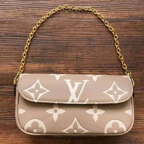 Louis Vuitton ivy woc